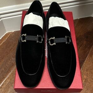 Salvatore Ferragamo Elegant Black Loafers